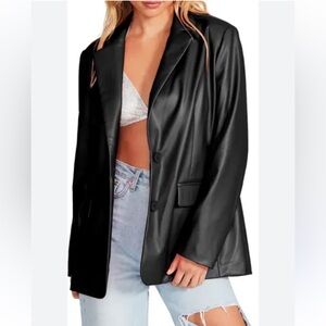 ❤️ Tahari Faux Leather Blazer ❤️